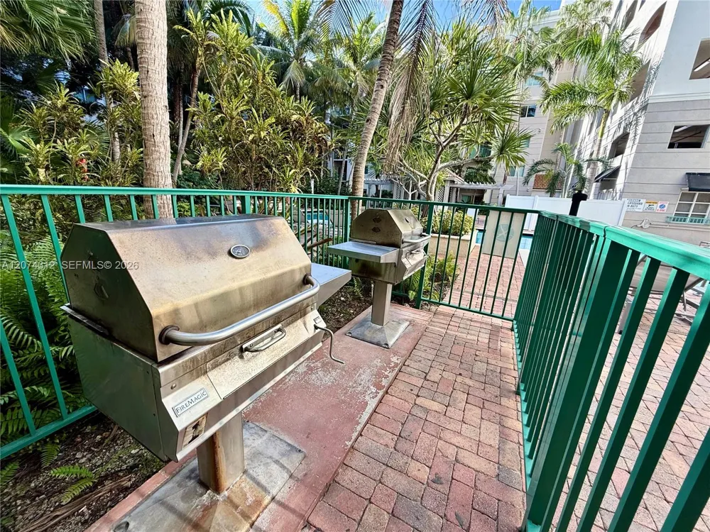 6001 SW 70th St #137 South Miami, FL 33143