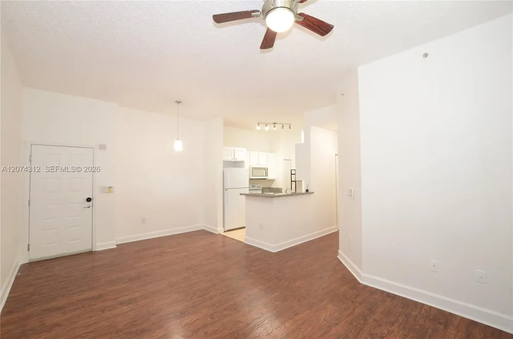6001 SW 70th St #137 South Miami, FL 33143