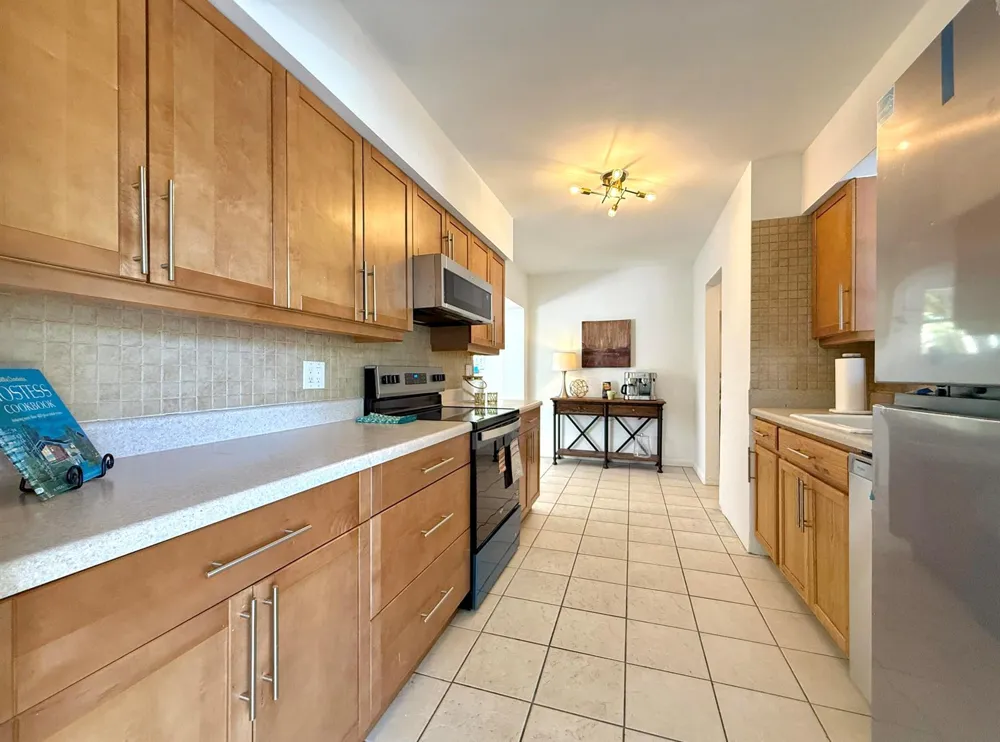 1532 NE 27TH DRIVE Wilton Manors, FL 33334