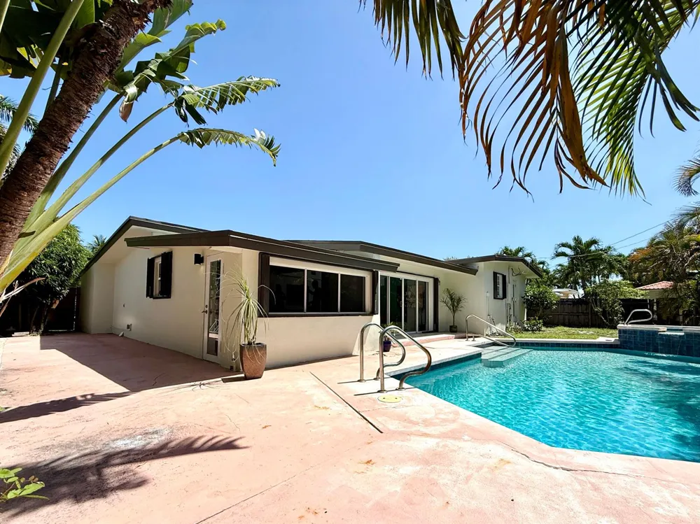 1532 NE 27TH DRIVE Wilton Manors, FL 33334