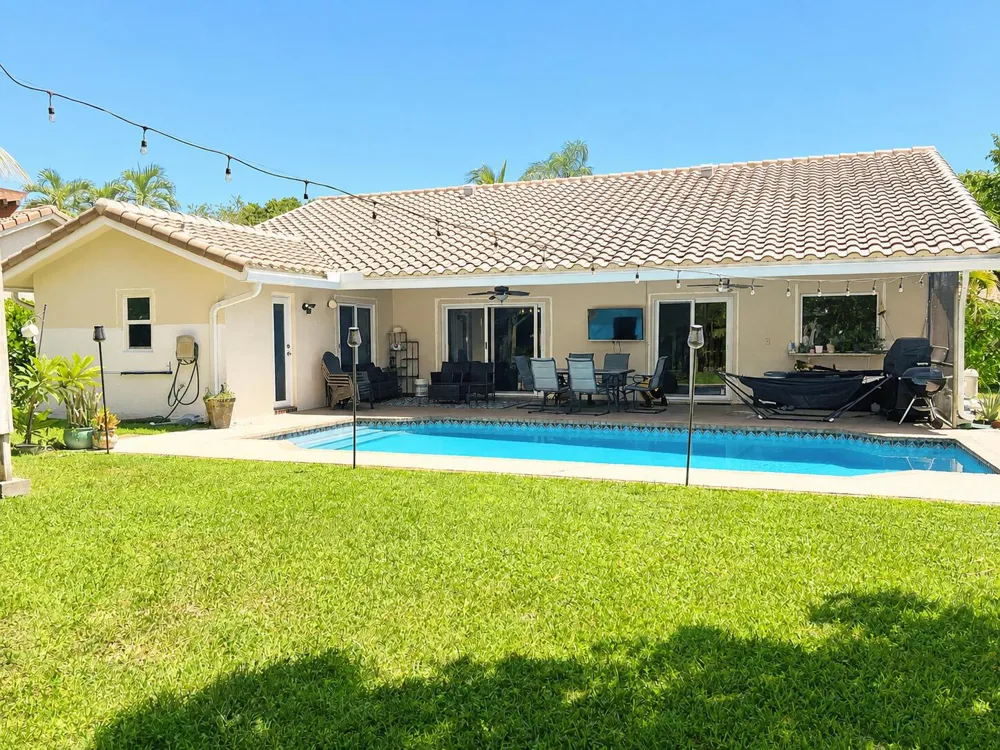 10601 NW 7TH PLACE Coral Springs, FL 33071