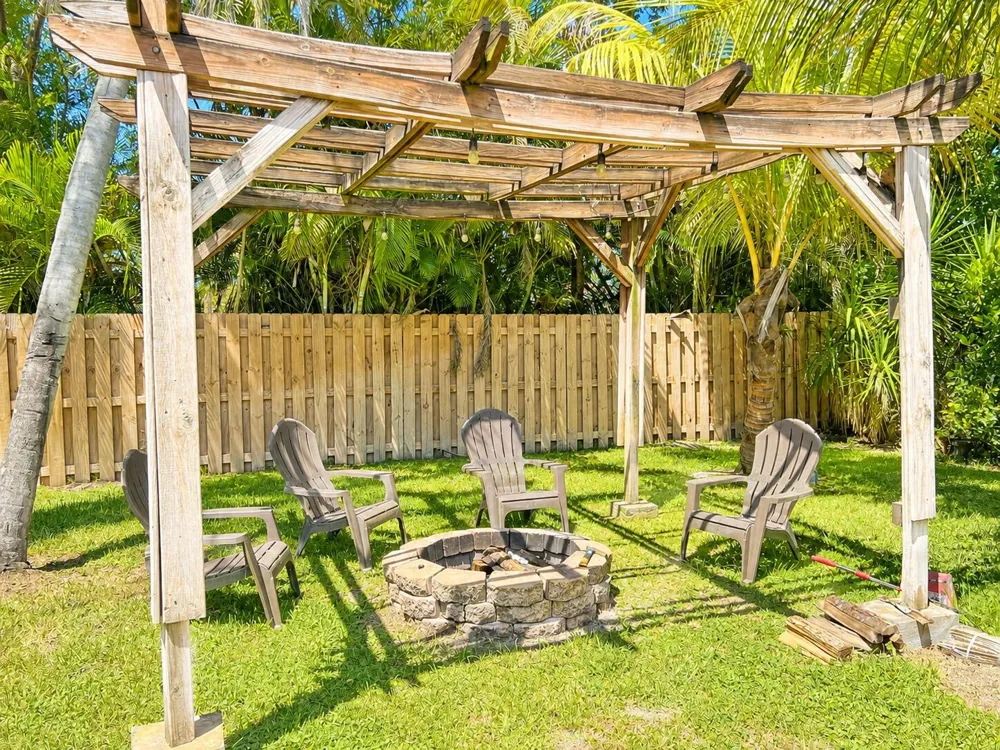 10601 NW 7TH PLACE Coral Springs, FL 33071