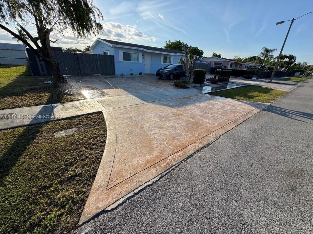 19500 SW 115th Ave Miami, FL 33157