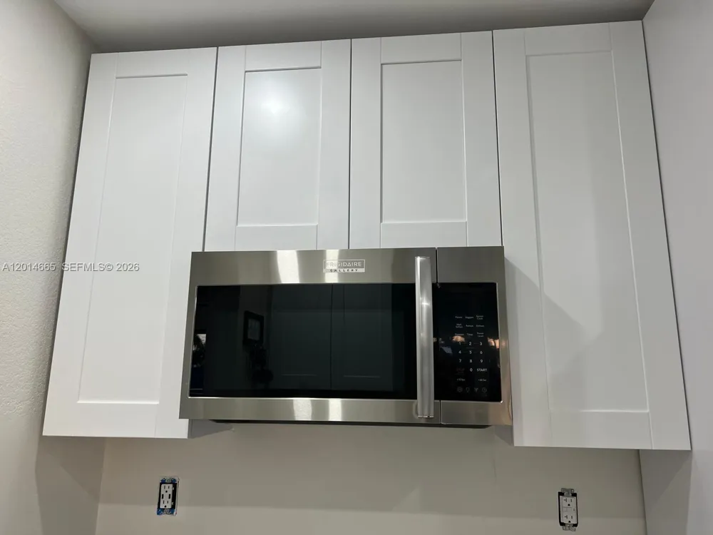 19500 SW 115th Ave Miami, FL 33157