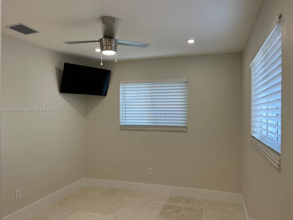 19500 SW 115th Ave Miami, FL 33157