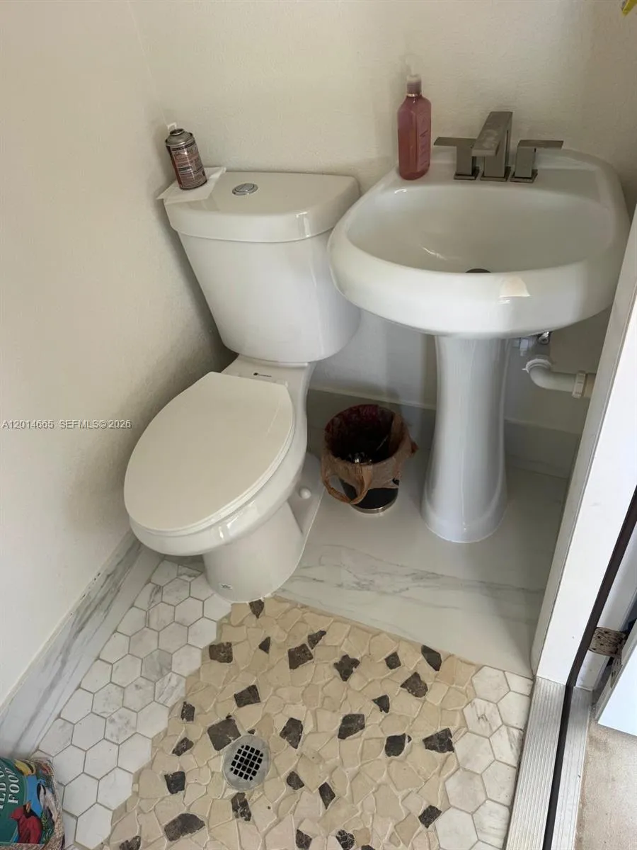 19500 SW 115th Ave Miami, FL 33157