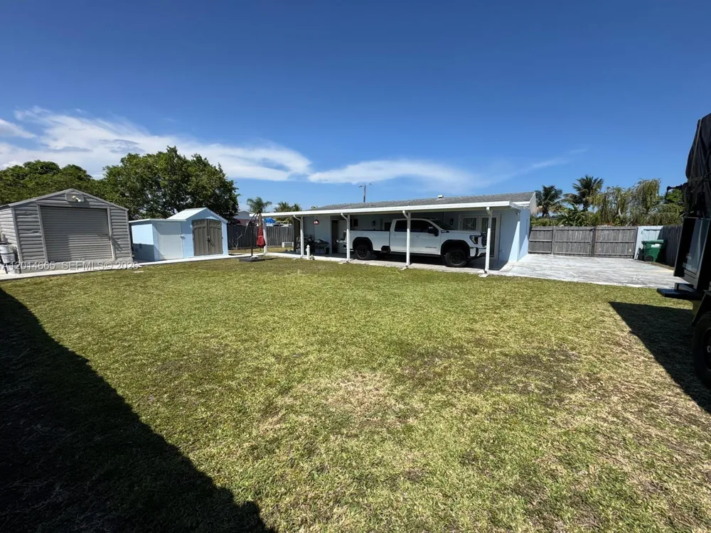 19500 SW 115th Ave Miami, FL 33157
