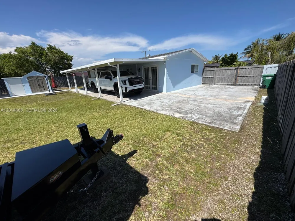 19500 SW 115th Ave Miami, FL 33157