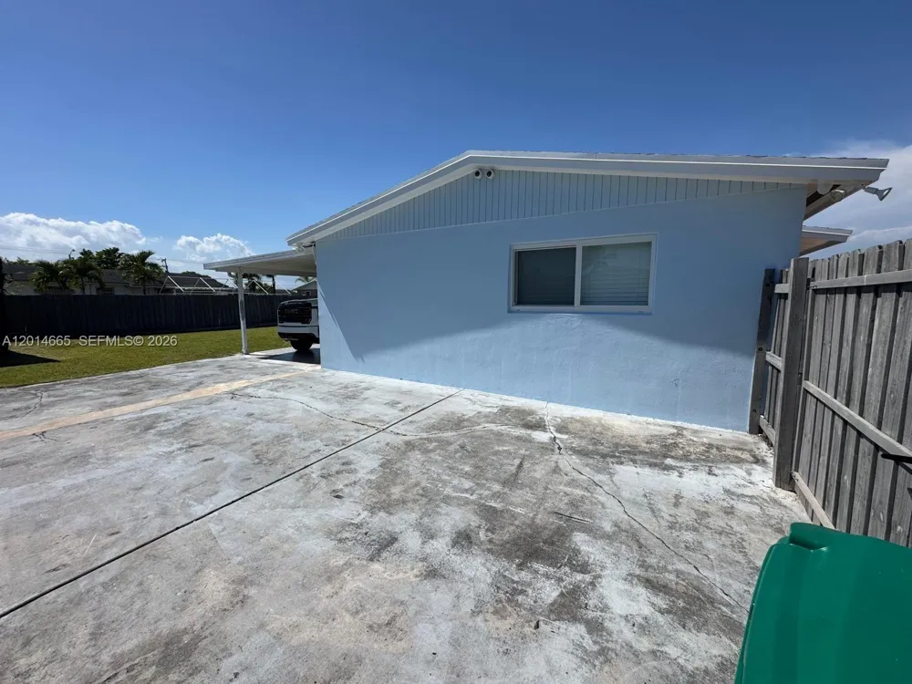 19500 SW 115th Ave Miami, FL 33157