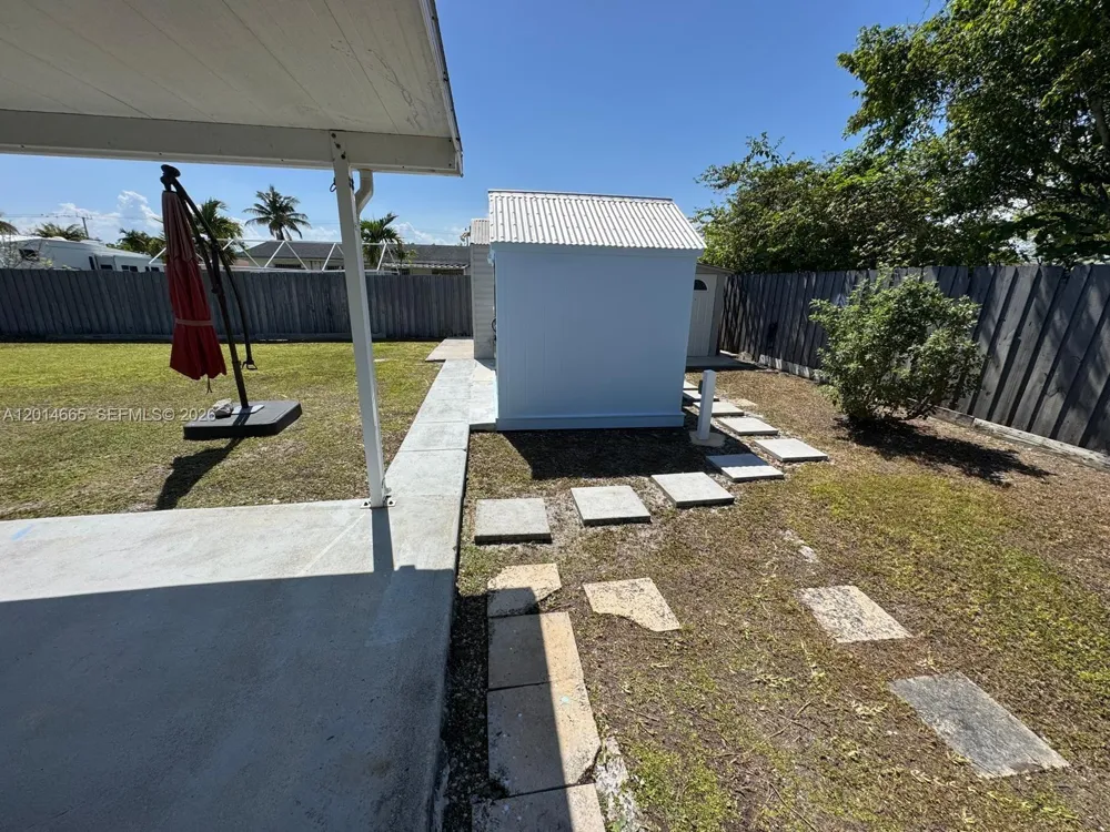 19500 SW 115th Ave Miami, FL 33157