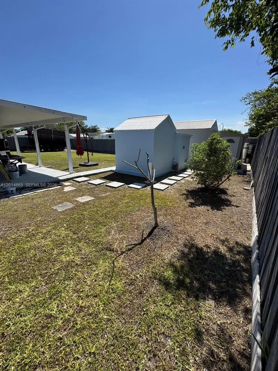 19500 SW 115th Ave Miami, FL 33157