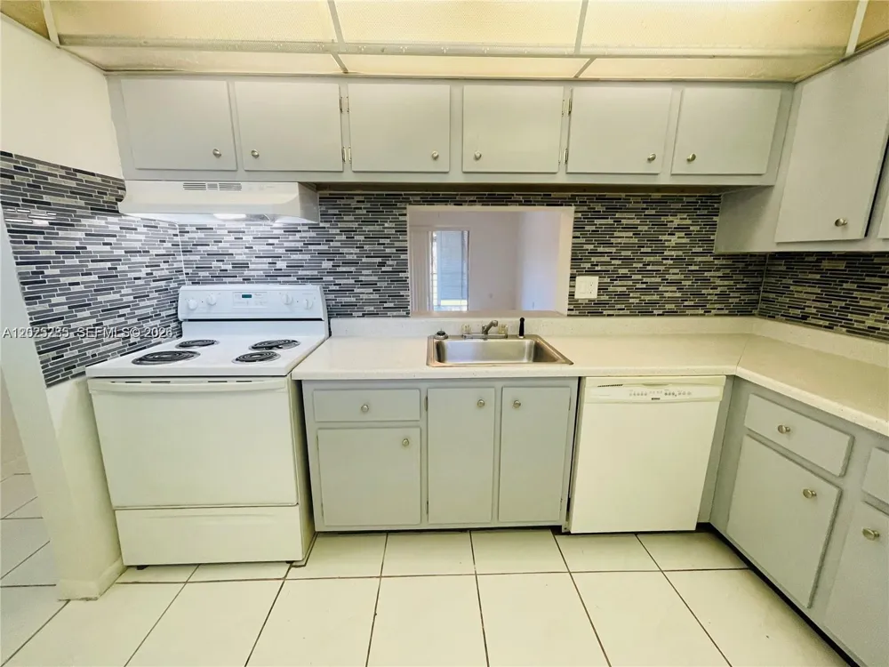 2800 NW 56th Ave #G207 Lauderhill, FL 33313