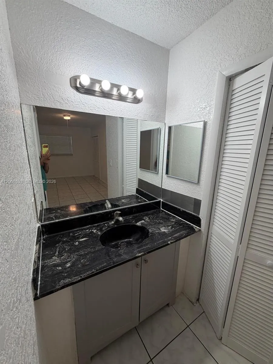 3300 Spanish Moss Ter #412 Lauderhill, FL 33319