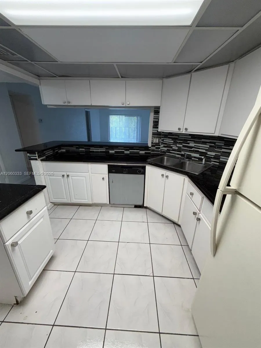 3300 Spanish Moss Ter #412 Lauderhill, FL 33319