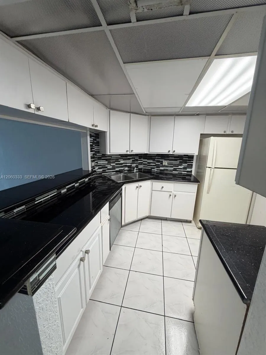 3300 Spanish Moss Ter #412 Lauderhill, FL 33319