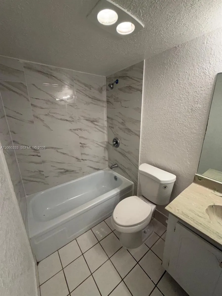 3300 Spanish Moss Ter #412 Lauderhill, FL 33319