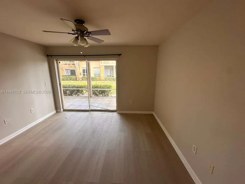 4863 Via Palm Lks #806 West Palm Beach, FL 33417
