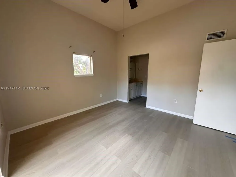 4863 Via Palm Lks #806 West Palm Beach, FL 33417