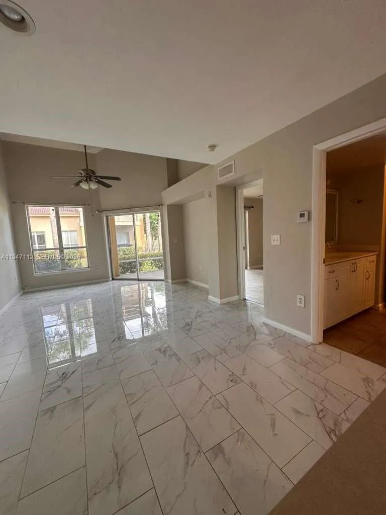 4863 Via Palm Lks #806 West Palm Beach, FL 33417