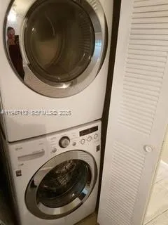 4863 Via Palm Lks #806 West Palm Beach, FL 33417