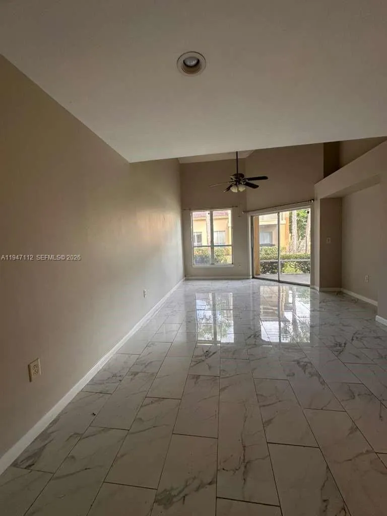 4863 Via Palm Lks #806 West Palm Beach, FL 33417