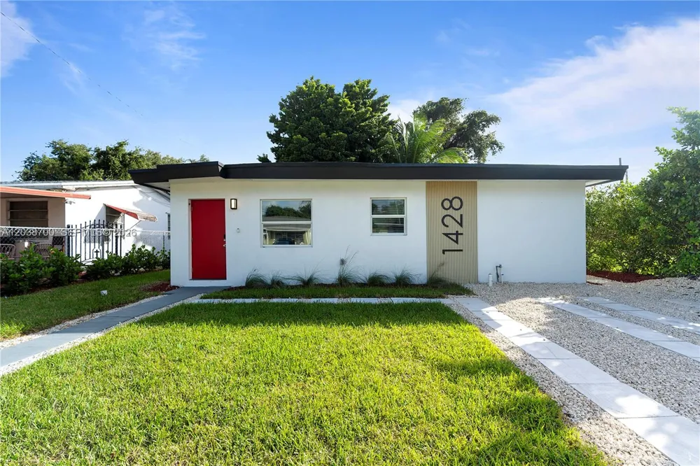 1428 NE 153rd Ter North Miami Beach, FL 33162
