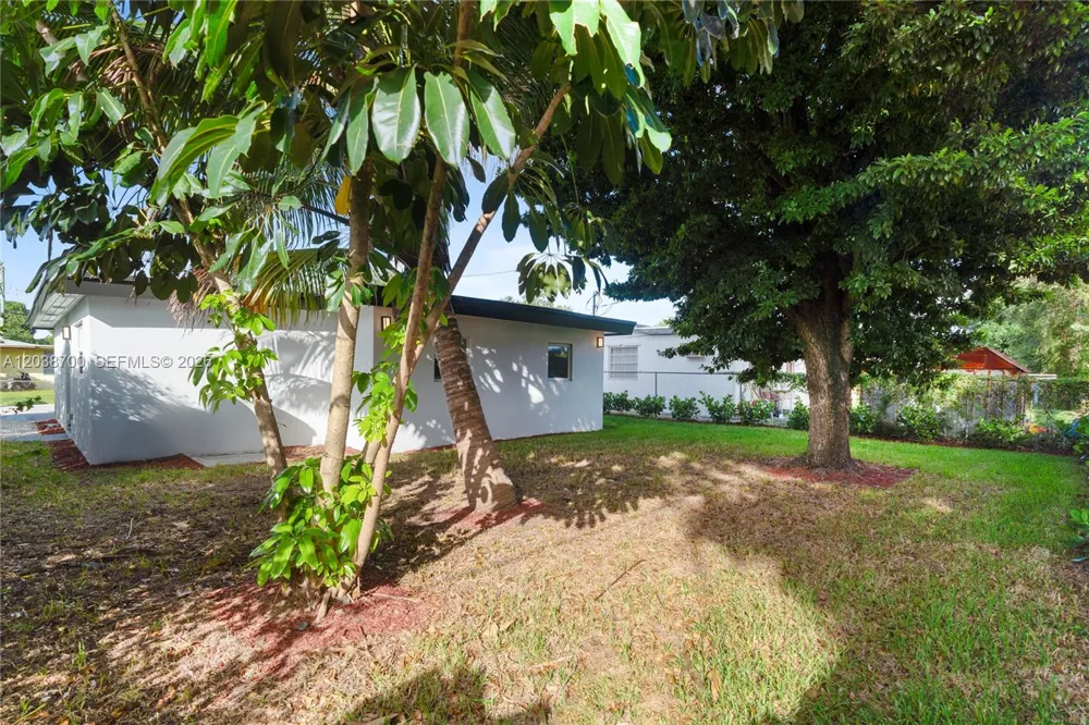 1428 NE 153rd Ter North Miami Beach, FL 33162