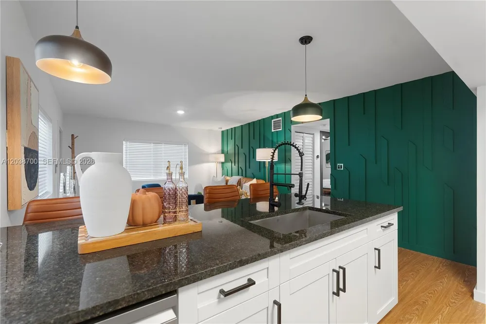 1428 NE 153rd Ter North Miami Beach, FL 33162