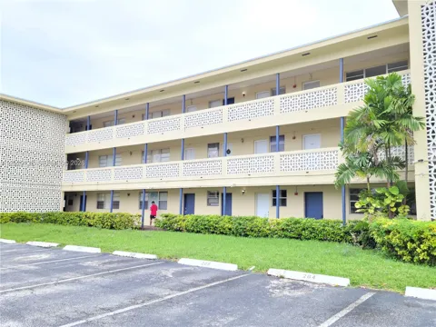 11960 NE 19th Dr #16