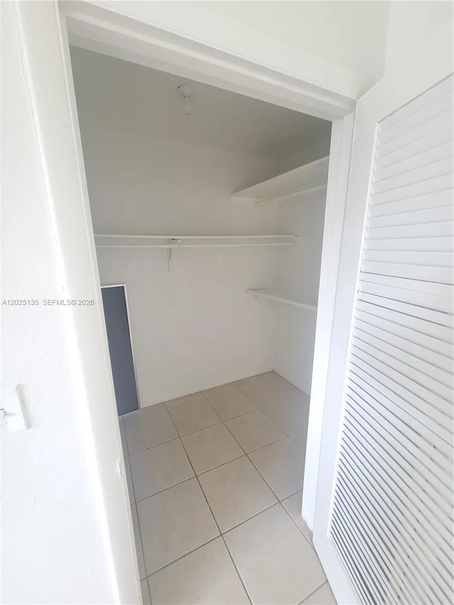 11960 NE 19th Dr #16 North Miami, FL 33181