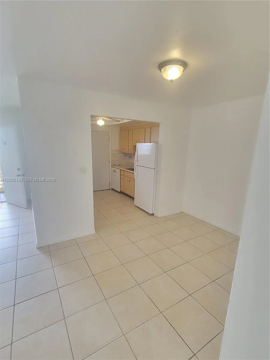 11960 NE 19th Dr #16 North Miami, FL 33181