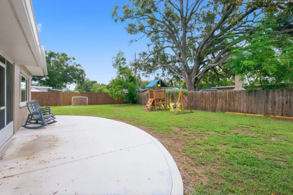 613 IMPERIAL DRIVE Largo, FL 33771