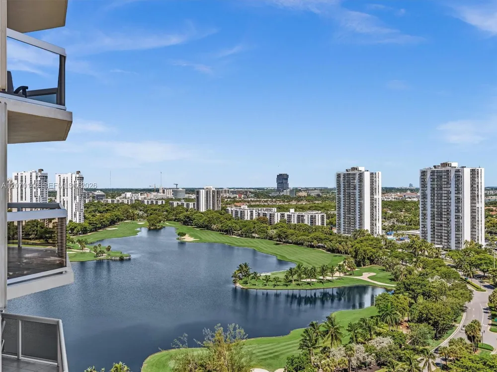 20185 E Country Club Dr #2101 Aventura, FL 33180