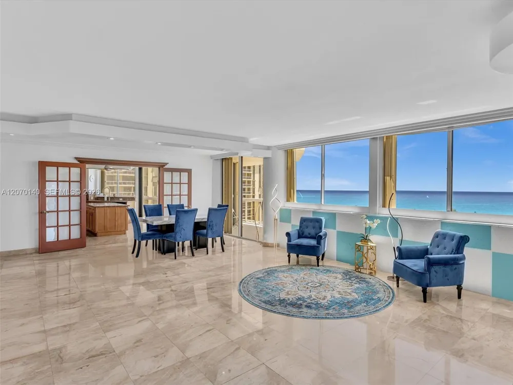 20185 E Country Club Dr #2101 Aventura, FL 33180
