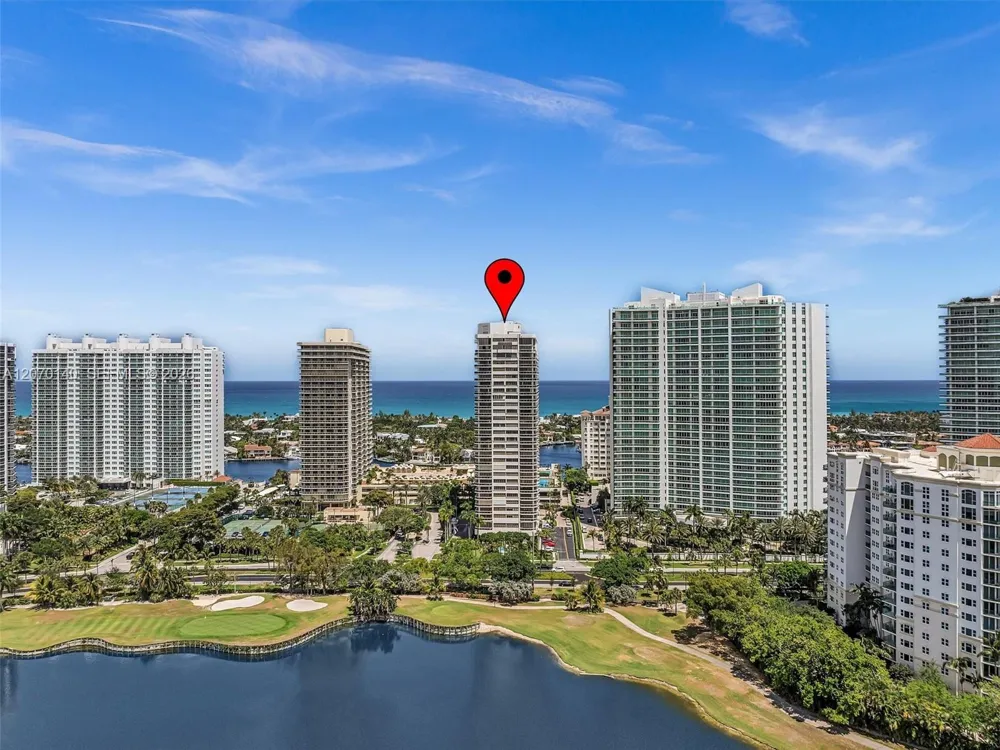 20185 E Country Club Dr #2101 Aventura, FL 33180