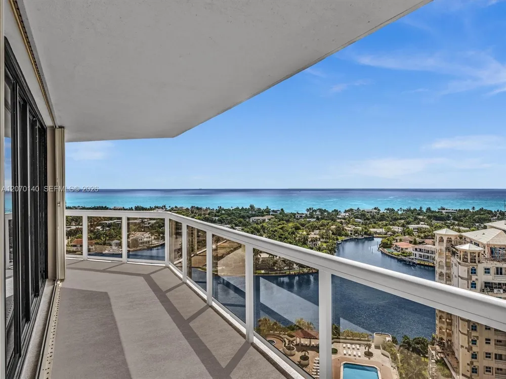 20185 E Country Club Dr #2101 Aventura, FL 33180