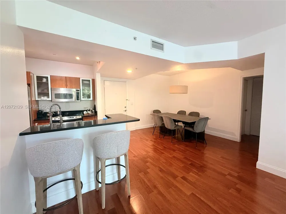 2775 NE 187th St #313 Aventura, FL 33180