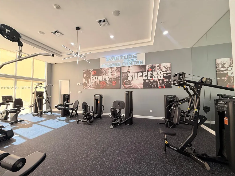 2775 NE 187th St #313 Aventura, FL 33180