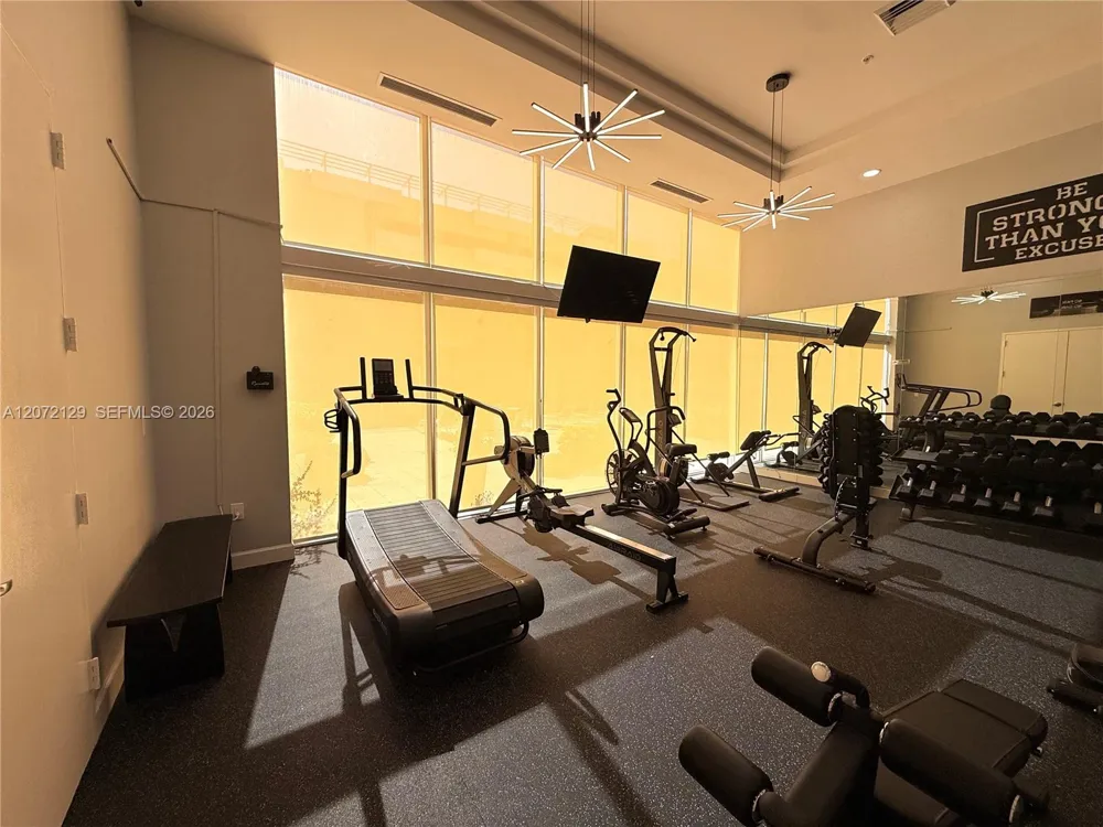 2775 NE 187th St #313 Aventura, FL 33180