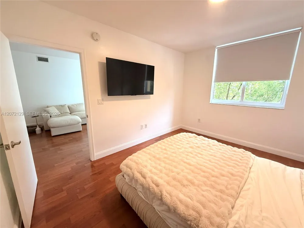 2775 NE 187th St #313 Aventura, FL 33180