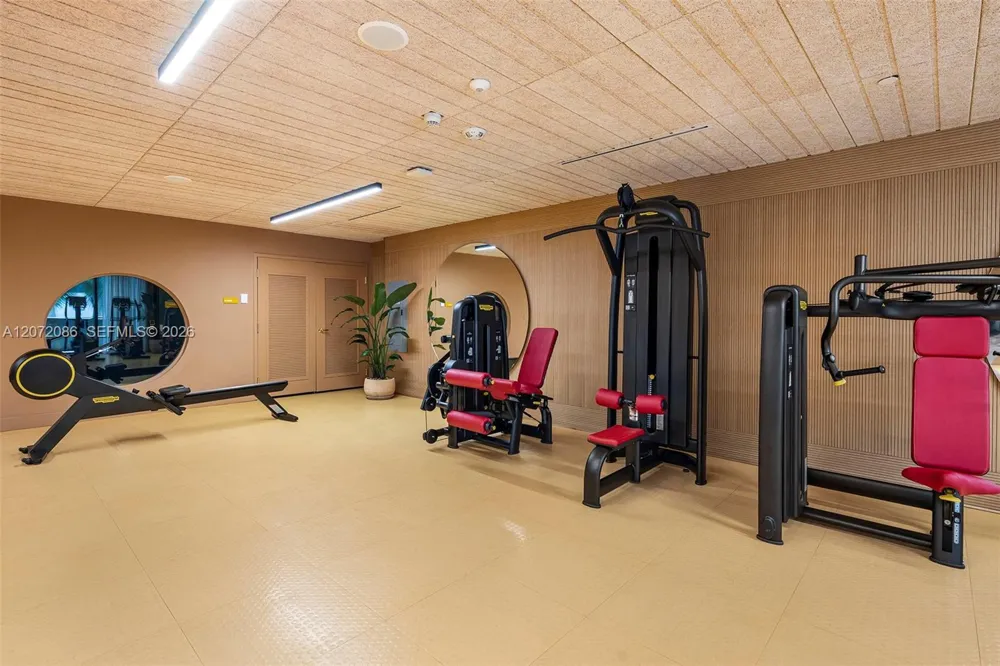 90 NE 32 #822 Miami, FL 33127
