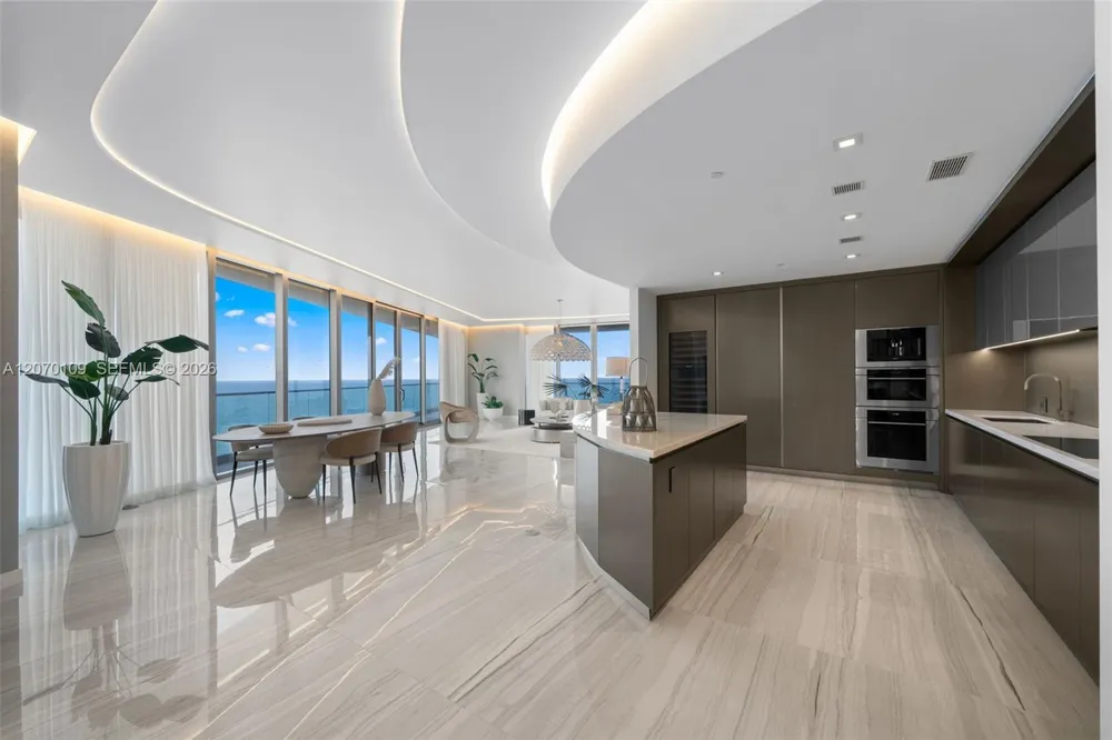 18975 Collins Ave #600 Sunny Isles Beach, FL 33160