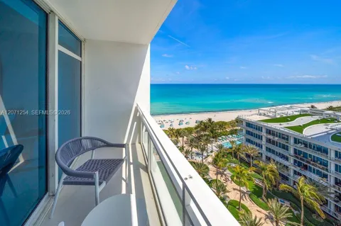 6801 Collins Ave #1206/1210