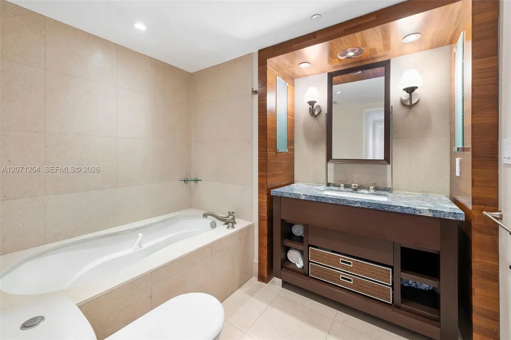 6801 Collins Ave #1206/1210 Miami Beach, FL 33141