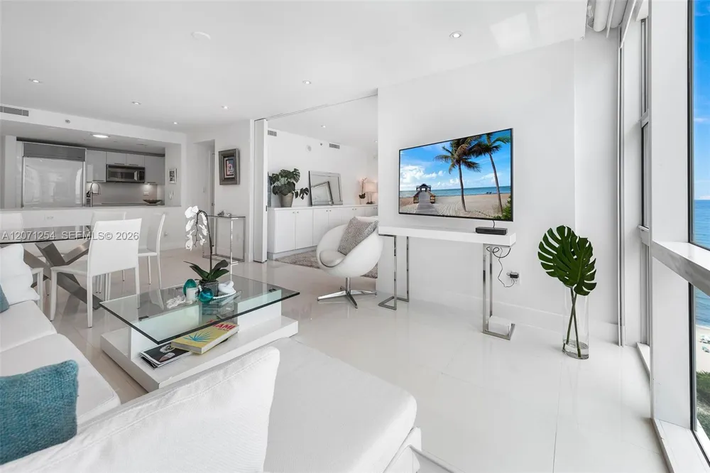 6801 Collins Ave #1206/1210 Miami Beach, FL 33141