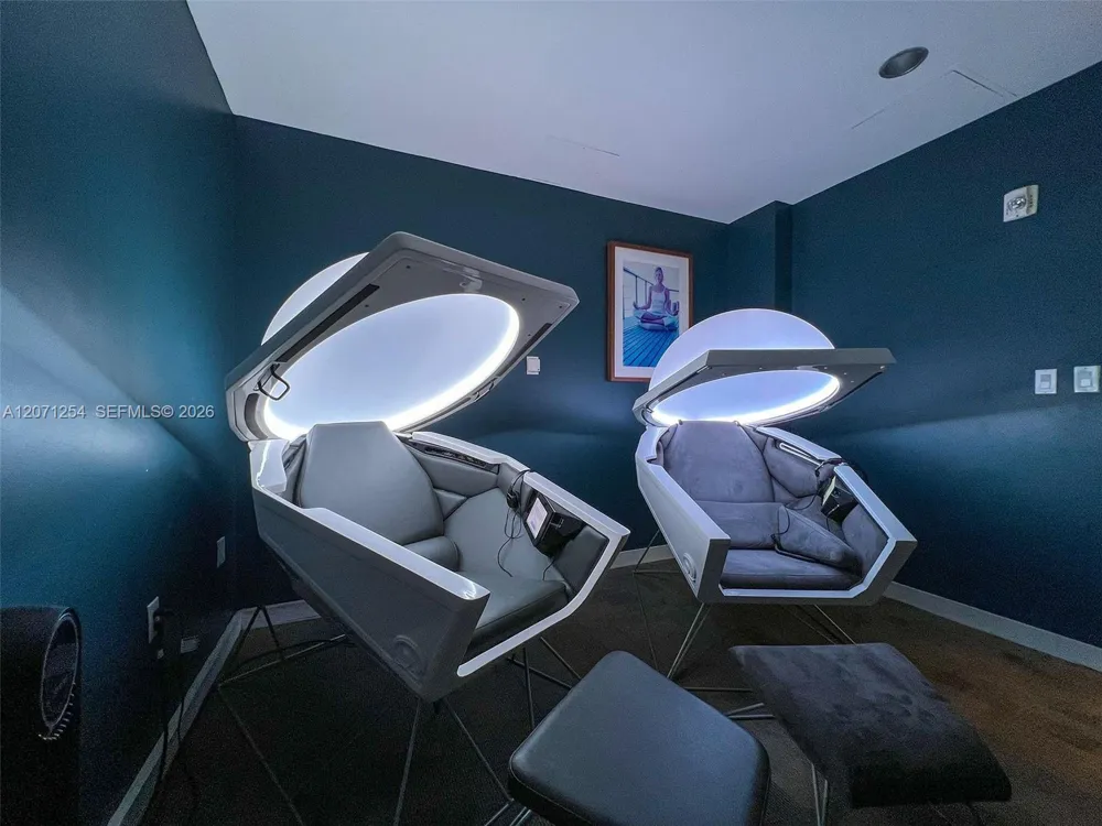 6801 Collins Ave #1206/1210 Miami Beach, FL 33141
