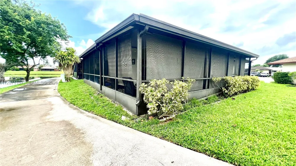 5437 Mendoza St West Palm Beach, FL 33415