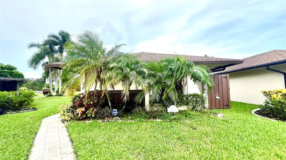 5437 Mendoza St West Palm Beach, FL 33415