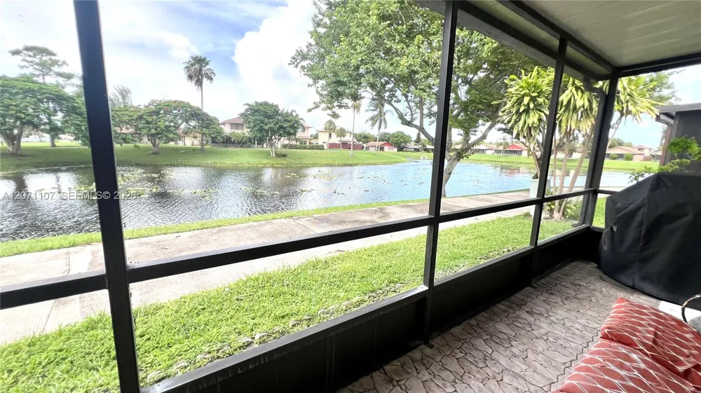 5437 Mendoza St West Palm Beach, FL 33415