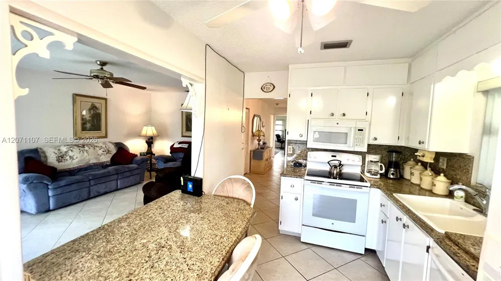 5437 Mendoza St West Palm Beach, FL 33415